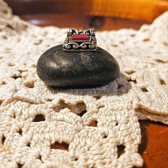 Stamped Sterling Silver 925 Red Coral Stone Open Scrollwork Cutout Slide Pendant - Picture 9 of 12